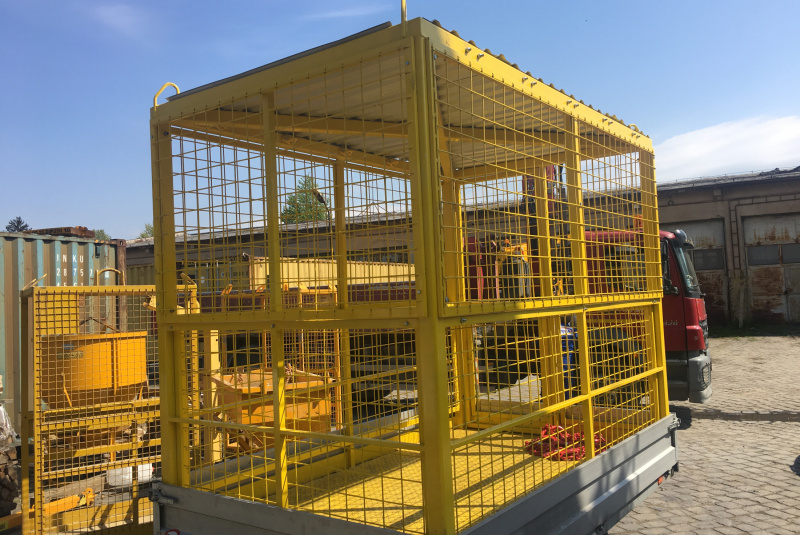 CRANE CAGE FOR 10 WORKERS  CRANE CAGE FOR 10 WORKERS