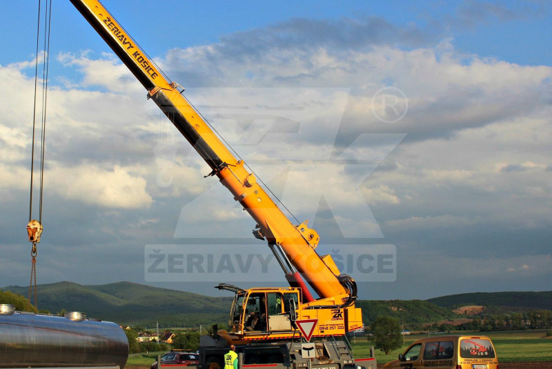 DOPRAVNÁ NEHODA CISTERNA  DOPRAVNÁ NEHODA CISTERNA