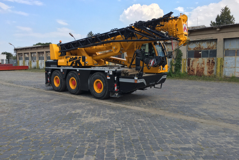 Autožeriavy / LIEBHERR LTC 1050 3.1 - foto  Autožeriavy / LIEBHERR LTC 1050 3.1 - foto