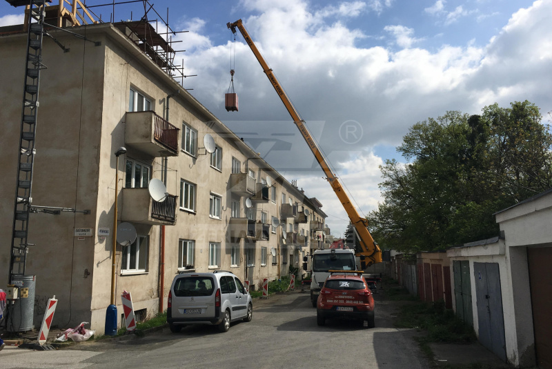 PŘÍSTAVBA STŘECHY  PŘÍSTAVBA STŘECHY