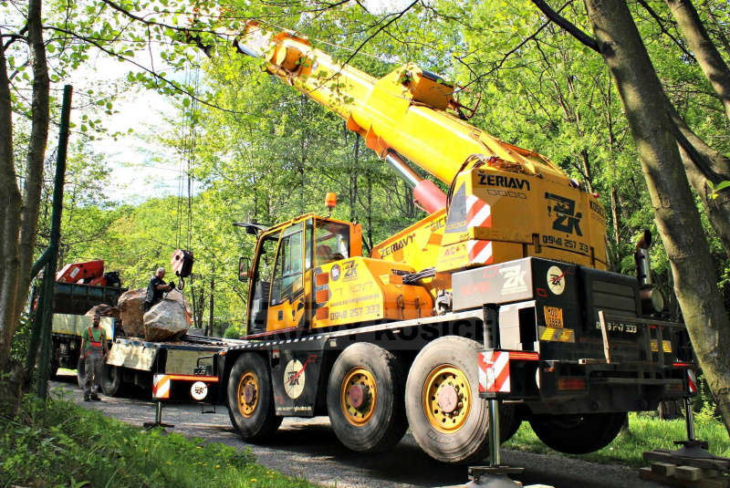 BY CRANE OPERATORS  BY CRANE OPERATORS