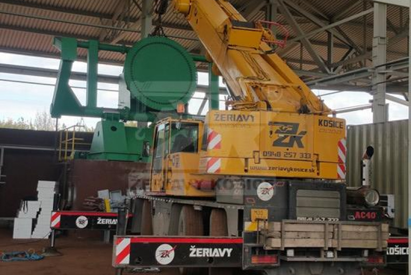 BY CRANE OPERATORS  BY CRANE OPERATORS