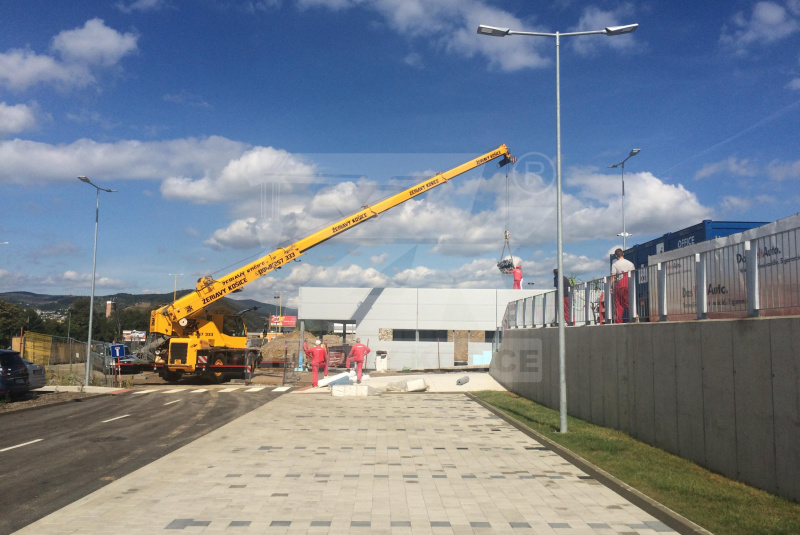 BY CRANE OPERATORS  BY CRANE OPERATORS