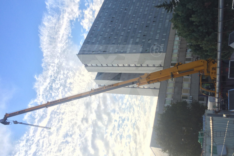 BY CRANE OPERATORS  BY CRANE OPERATORS