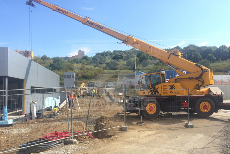 BY CRANE OPERATORS  BY CRANE OPERATORS