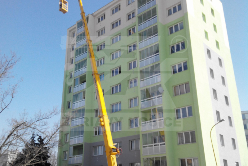 BY CRANE OPERATORS  BY CRANE OPERATORS