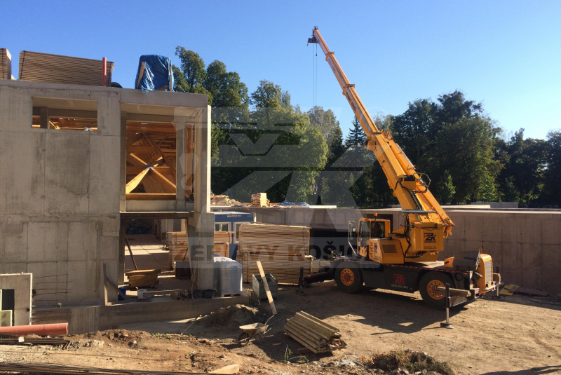 BY CRANE OPERATORS  BY CRANE OPERATORS