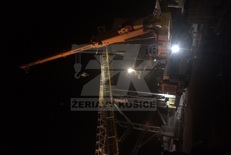 BY CRANE OPERATORS  BY CRANE OPERATORS