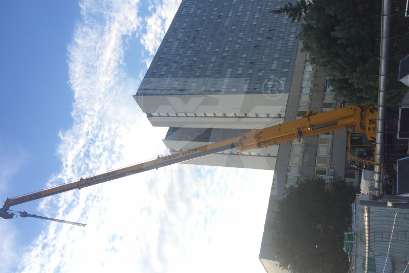 BY CRANE OPERATORS  BY CRANE OPERATORS