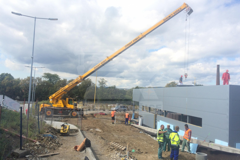 BY CRANE OPERATORS  BY CRANE OPERATORS