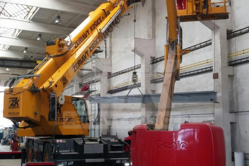 BY CRANE OPERATORS  BY CRANE OPERATORS