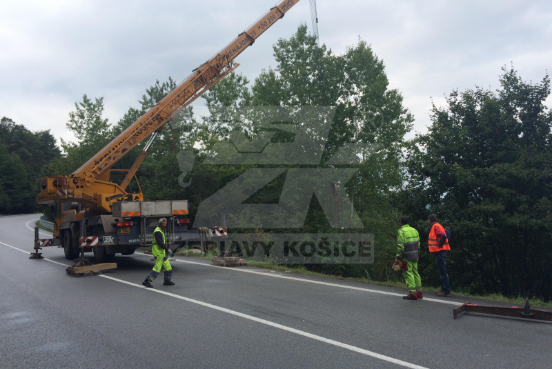 DOPRAVNÁ NEHODA KORO  DOPRAVNÁ NEHODA KORO