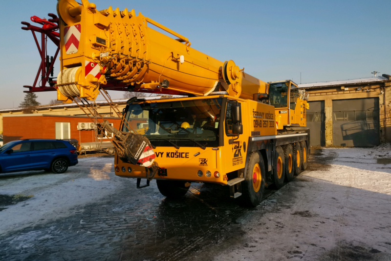 LIEBHERR LTM1095 5.1  LIEBHERR LTM1095 5.1