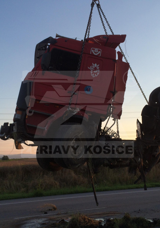 DOPRAVNÁ NEHODA SCANIA DOPRAVNÁ NEHODA SCANIA