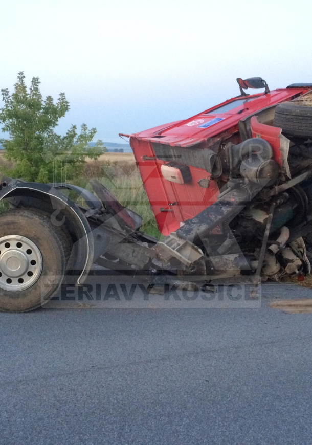 DOPRAVNÁ NEHODA SCANIA DOPRAVNÁ NEHODA SCANIA