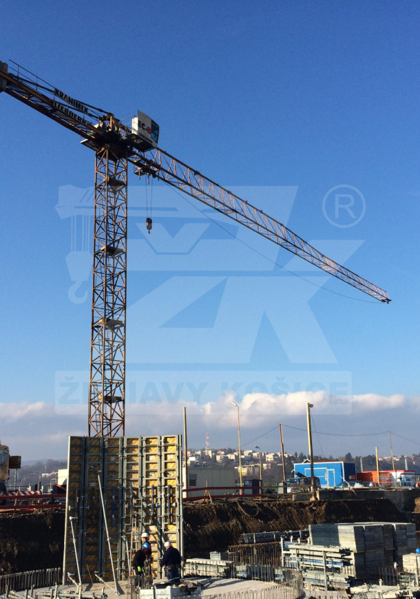 POKAZENÝ VEŽOVÝ ŽERIAV POKAZENÝ VEŽOVÝ ŽERIAV