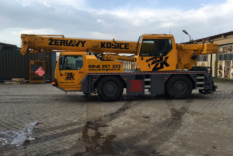 LIEBHERR LTM 1030/2  LIEBHERR LTM 1030/2