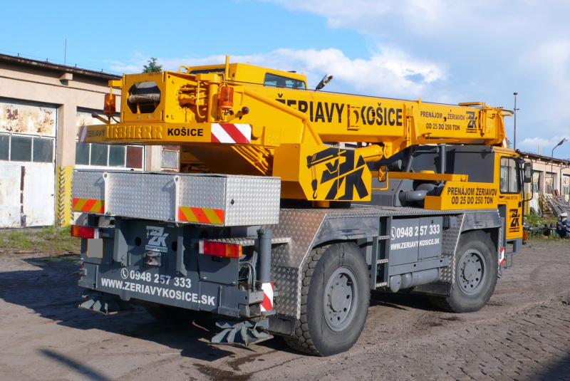 LIEBHHERR LTM1025  LIEBHHERR LTM1025